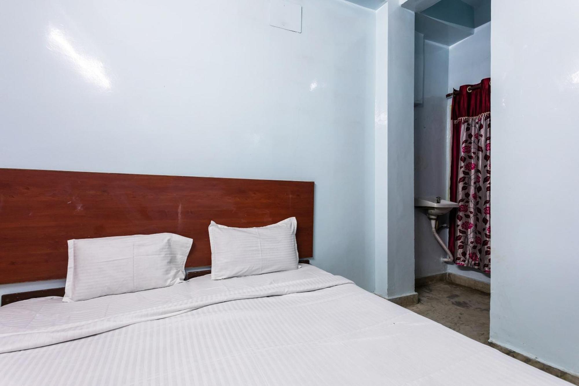 Hotel Vanilla Bhopal Exteriör bild