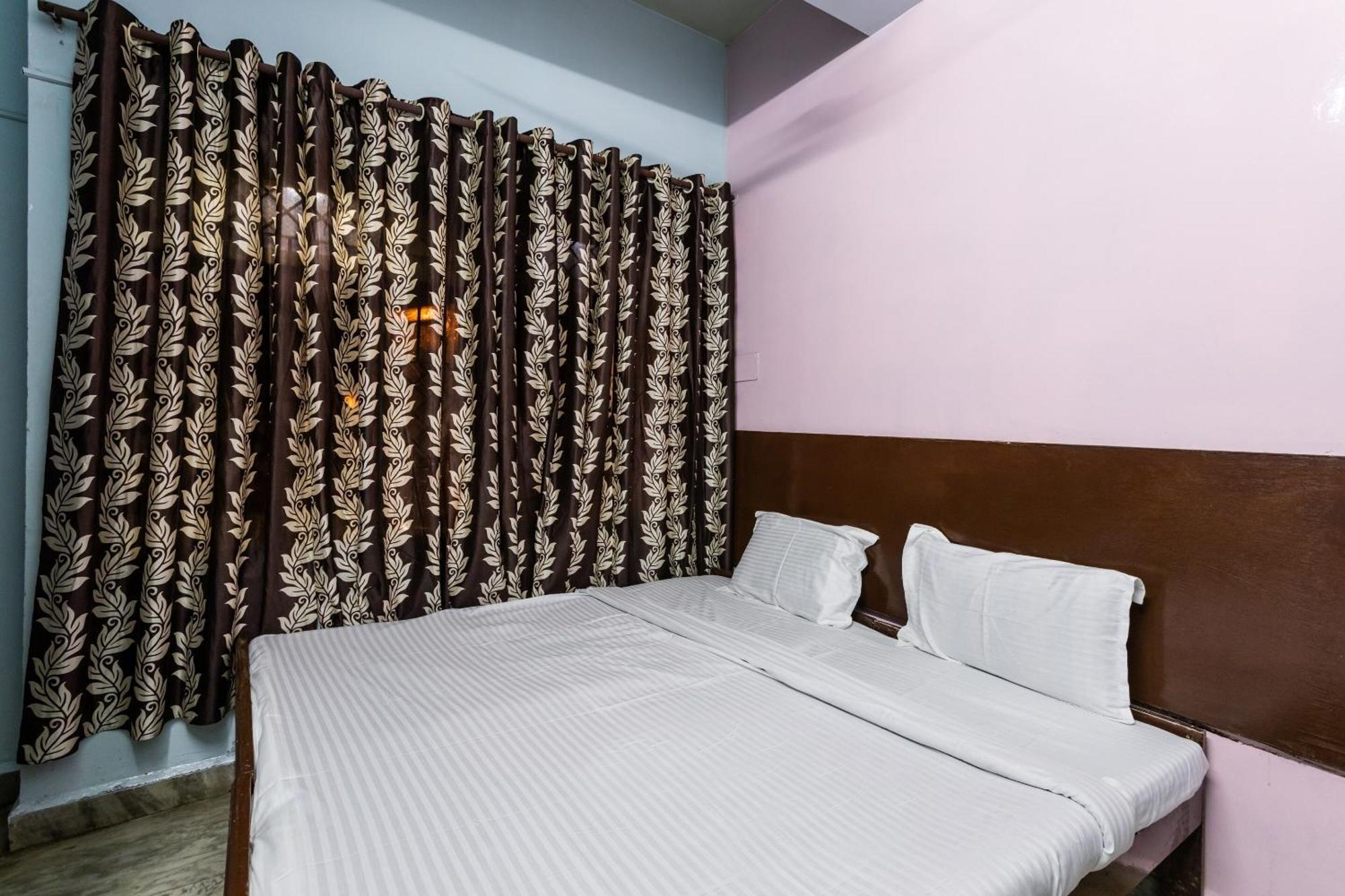 Hotel Vanilla Bhopal Exteriör bild